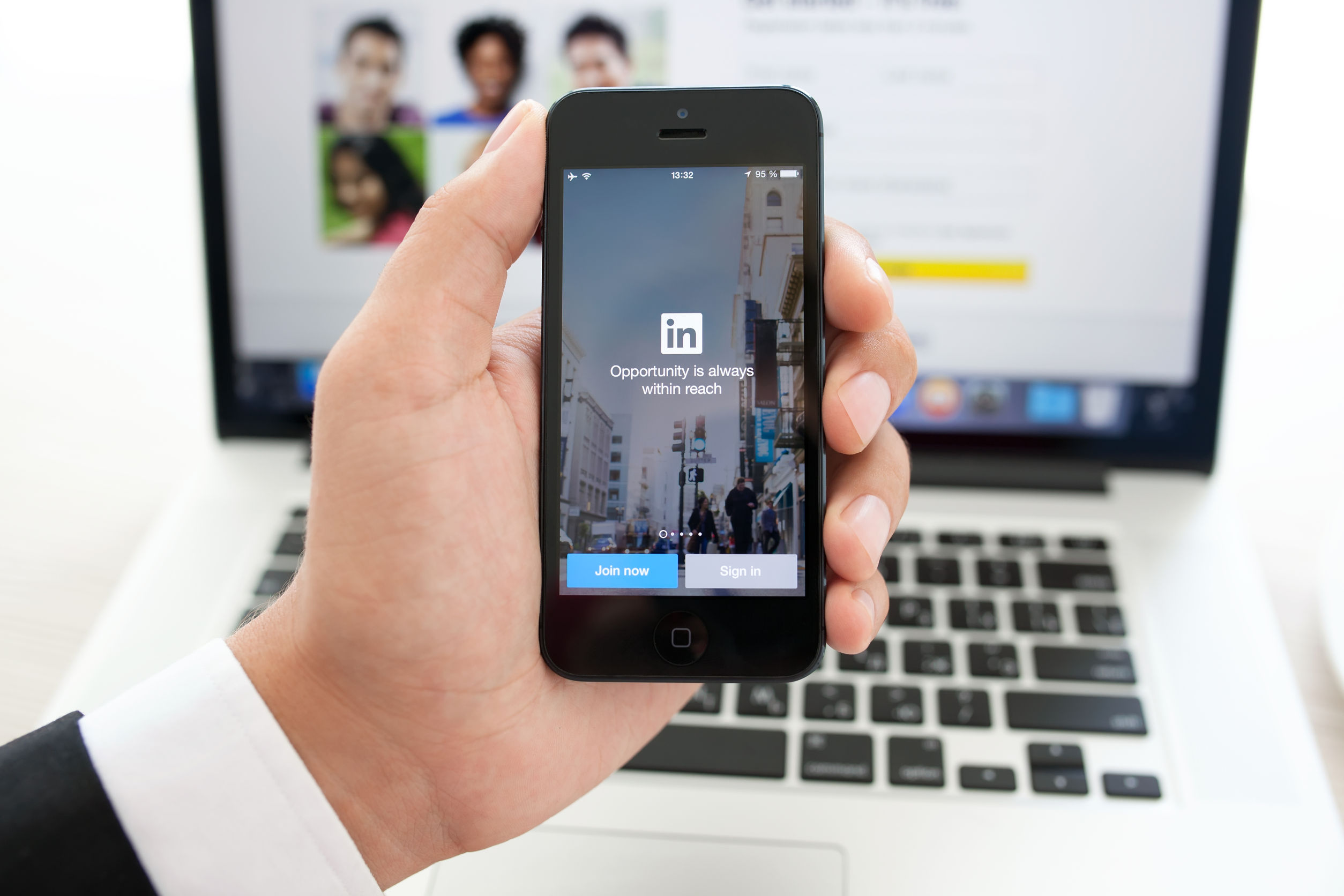 Step-by-Step Process to Rent LinkedIn Profile for Your Campaigns